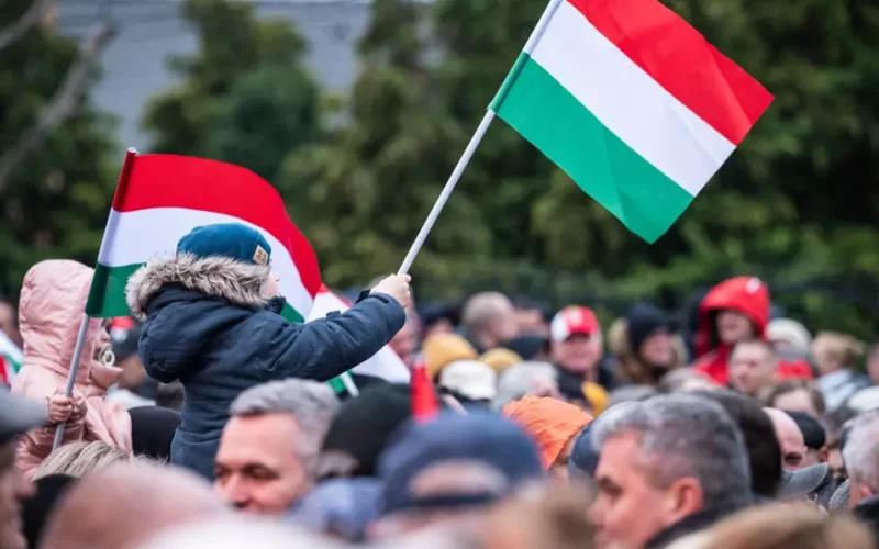 Pot tinerii din Ungaria să-l înlăture pe Viktor Orbán? Alegerile din 12 aprilie pot schimba totul