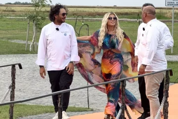 Loredana a surprins pe toată lumea la filmările MasterChef. Artista a sosit cu elicopterul și a povestit peripețiile zborului