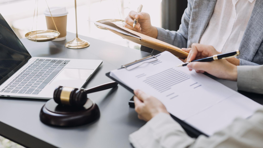 De ce aleg clienții Lupașcu Law pentru consultanță juridică personalizată